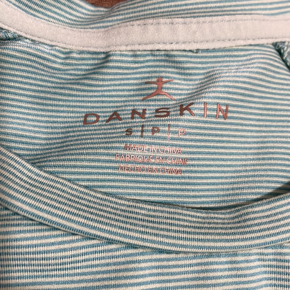 Danskin athletic tee - Picture 2 of 4